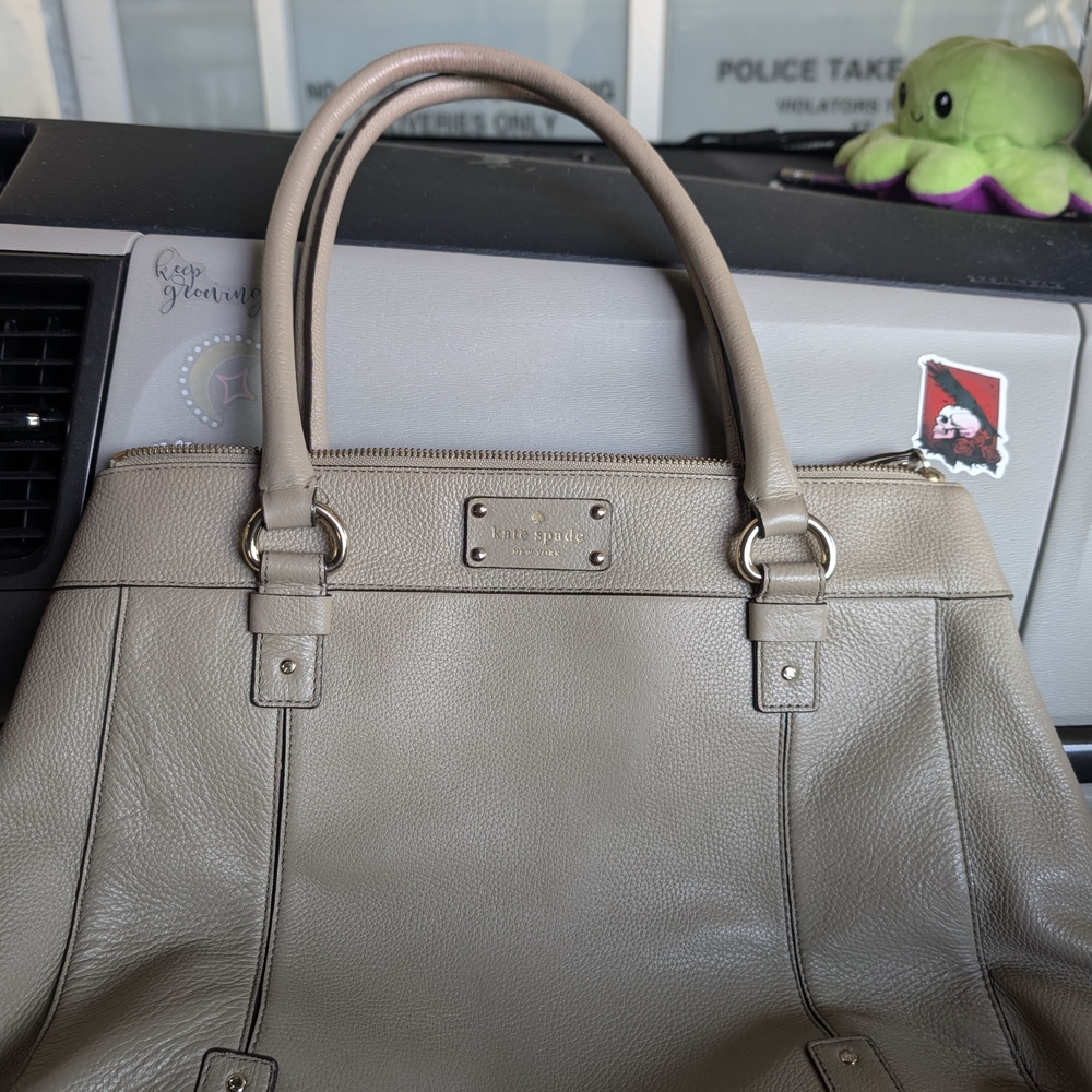 Kate Spade Beige Leather Handbag!